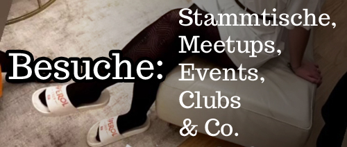 Eine Frau sitzt in einer Lounge. Sie trägt attraktive Nylonstrümpfe. Ein Schriftzug rät, Stammtische, Meetups, Events und Veranstaltungen zu besuchen, um Kontakte zu dominanten Frauen zu knüpfen.